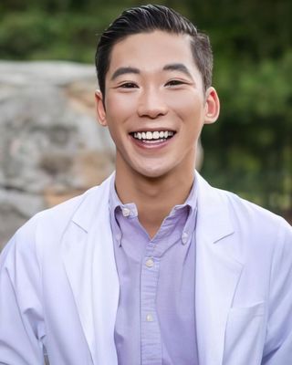 Photo of Tam Pham, PMHNP, Psychiatric Nurse Practitioner