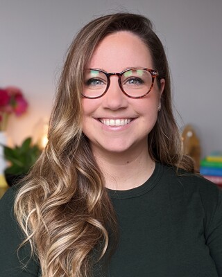Photo of Lexy Ulrich, LPC, LCPC, Counselor