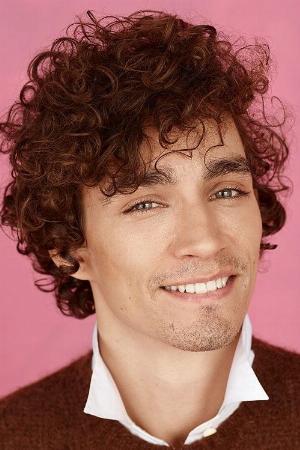 Robert Sheehan