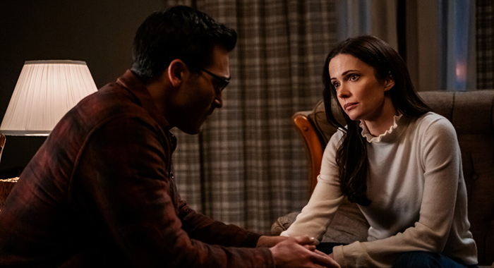 Tyler Hoechlin as Clark Kent and Elizabeth Tulloch as Lois Lane -- Photo: Colin Bentley/The CW