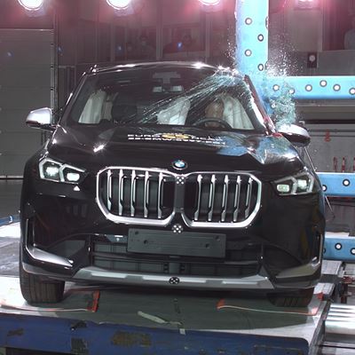 BMW X1 - Side Pole test 2022