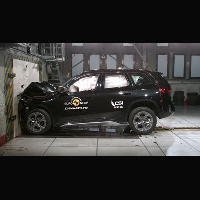 BMW X1 - Full Width Rigid Barrier test 2022