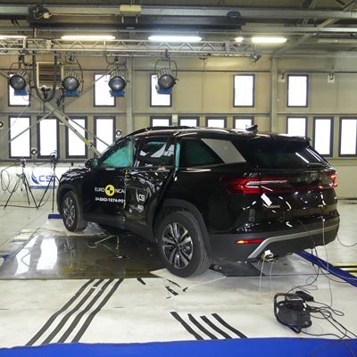 Škoda Kodiaq - Side Pole test 2024 - after crash