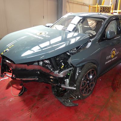 BMW X2 - Mobile Progressive Deformable Barrier test 2022 - after crash