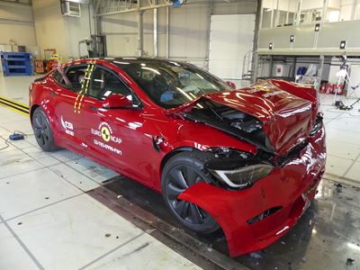 Tesla Model S - Full Width Rigid Barrier test 2022 - after crash