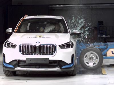 BMW iX1 - Side Mobile Barrier test 2022