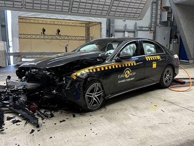 Mercedes-Benz E-Class - Mobile Progressive Deformable Barrier test 2024 - after crash