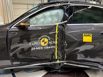 Mercedes-Benz E-Class - Side Pole test 2024 - after crash