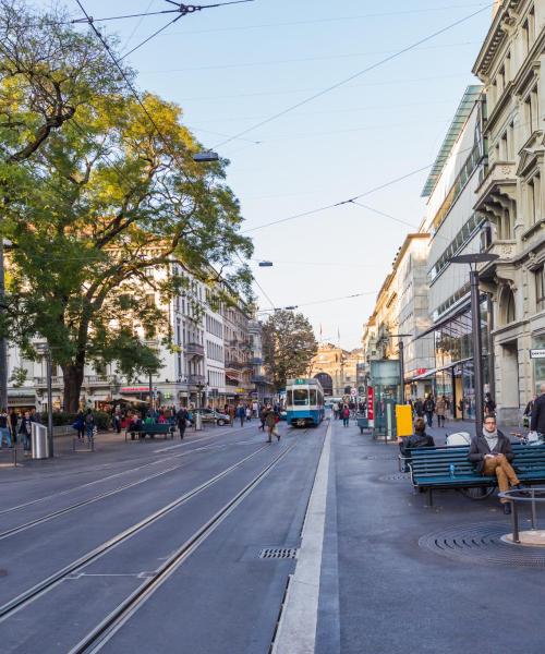 Salah satu mercu tanda yang paling dikunjungi di Zürich.