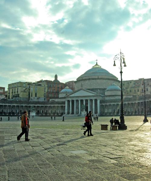 Salah satu landmark yang paling sering dikunjungi di Napoli.