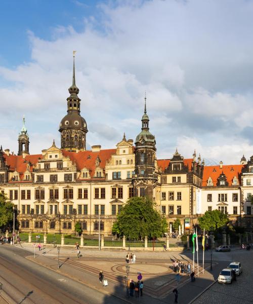 Dresden şehrindeki en çok ziyaret edilen simge yapılardan biri. 