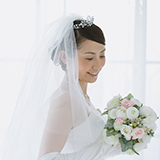 男の結婚ってガチで墓場ですよね？

もちろん結婚で得られるメリットももちろんあるとは思います。

主に子孫繁栄、子供との思い出づくりや子供から学ばされることも多い思います。 思い出はお金では買えません。

メリットはすごいわかるのですが、やはり独身のメリットも大きいと思います。

結婚してしまうと時間とお金の自由がなくなりますよね。

自分の時間もなかなかつくれず、使っていいお金も制限される...