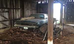 Man Left Home to Focus on Career, 43 Years Later His Dodge Charger Is in the Same Spot