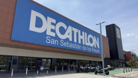 Fachada del Decathlon