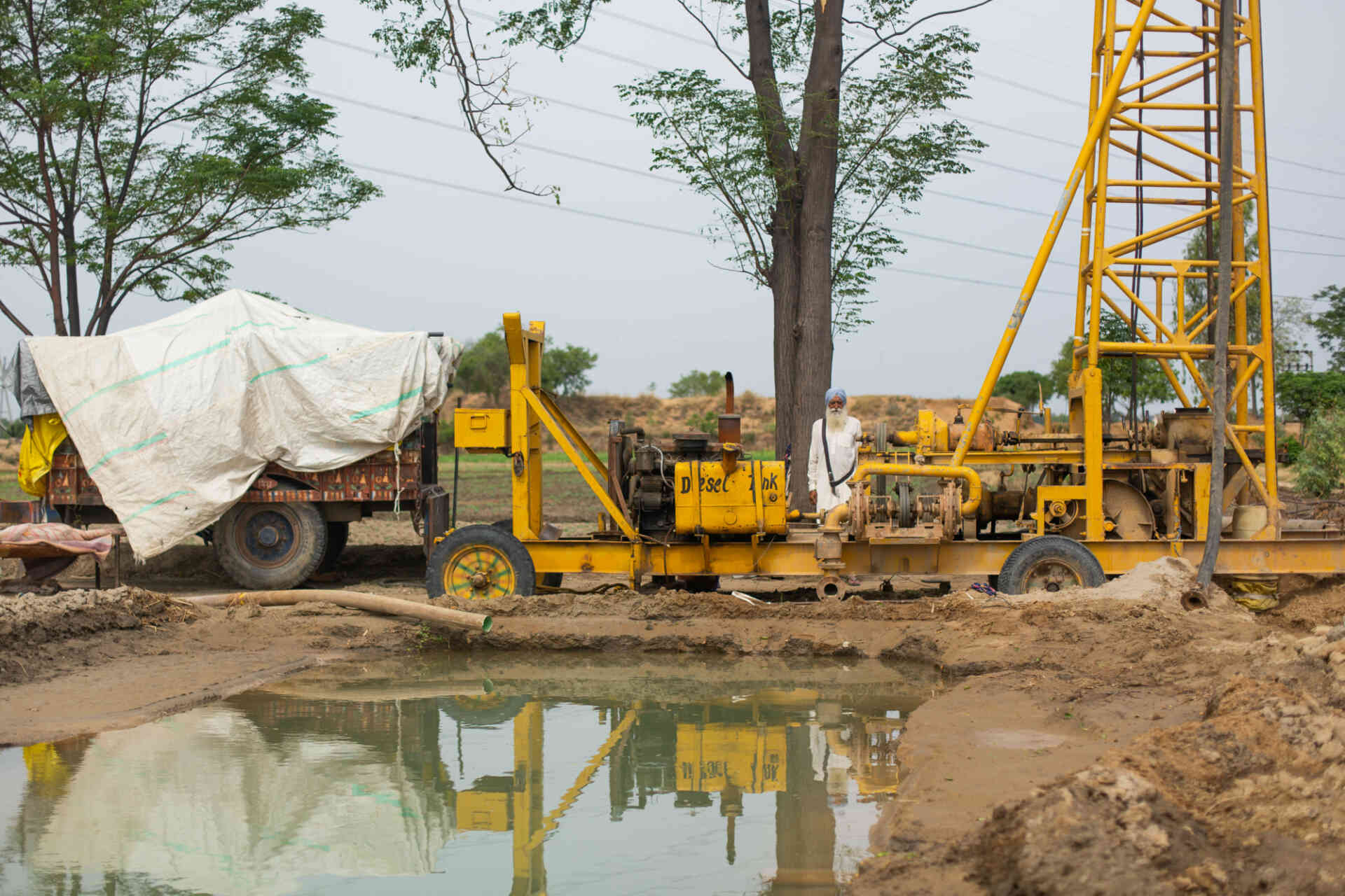 Borewell drilling machine}