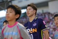 入場シーン。写真：茂木あきら（サッカーダイジェスト写真部）