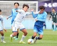 【厳選ショット】吉田裕哉（左）、浅井晴孔｜写真：田中研治（サッカーダイジェスト写真部）