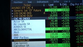 Borse euforiche per Macron, balzo Euro toglie pressione alla Bce sul Qe