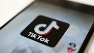 Das TikTok-Logo wird auf einem Smartphone-Bildschirm in Tokio am 28. September 2020 angezeigt.