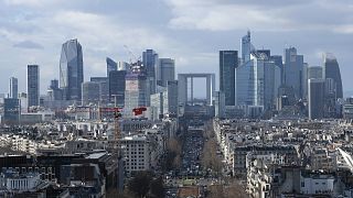  Il quartiere degli affari di La Defense visto dall'alto dell'Arco di Trionfo