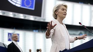 La présidente de la Commission européenne Ursula von der Leyen s'adresse à l'assemblée plénière du Parlement européen à Strasbourg, le 18 juillet 2024.