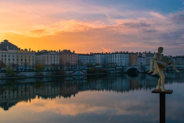 <p>Sunrise over the Saone River, Lyon</p>