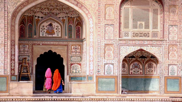 <p>The Amber Fort, Jaipur, Rajasthan</p>