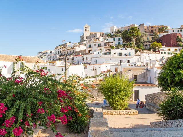 <p>The Old Town is a great place to stay for restaurants and shops galore, and it’s only a short drive from the beach </p>