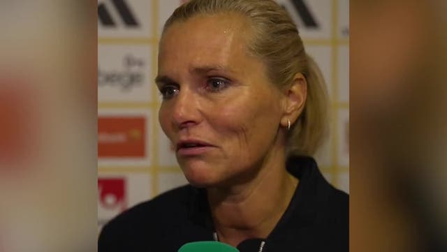 <p>England manager Sarina Wiegman sends message to Gareth Southgate after resignation.</p>