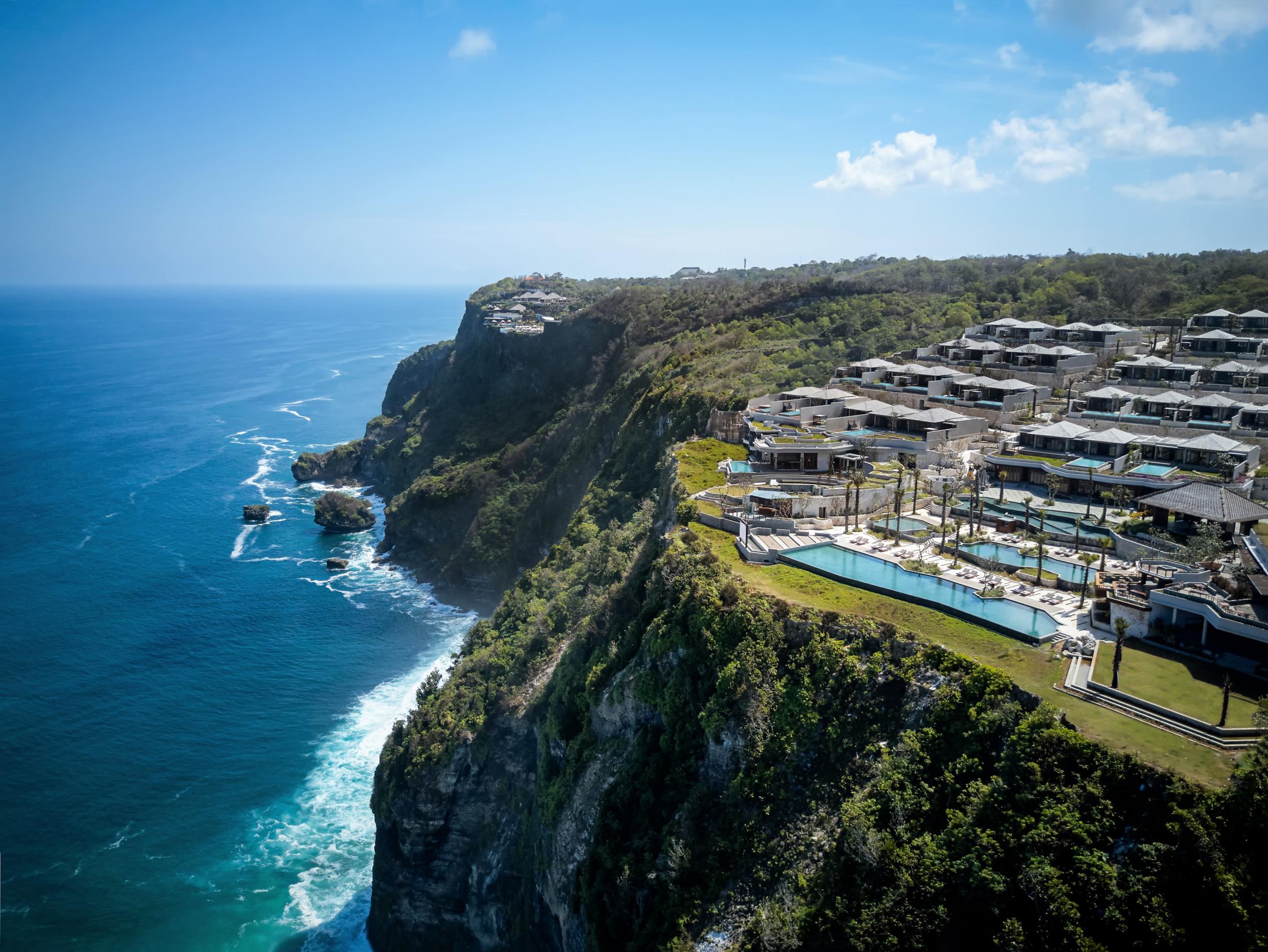 The dramatic clifftop location of Six Senses Uluwatu