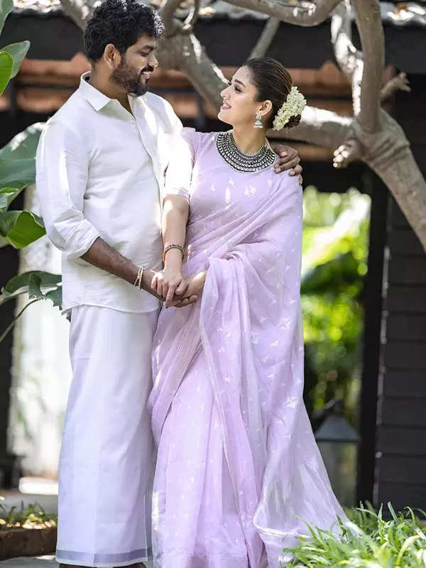 Nayanthara and Vignesh's latest pictures redefine relationship goals, a glimpse into their perfect couple chemistry