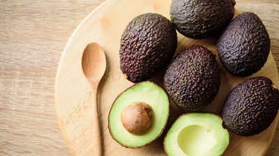 Why should you never throw avocado seeds? 5 Reasons to eat avocado seeds