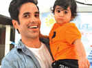 "I am a master in mothering" - Tusshar Kapoor