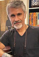 
Arjun Khanna
