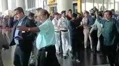 Throwback: Amitabh Bachchan at the Kolkata airport for KIFF