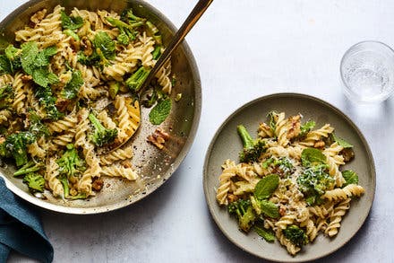 Blistered Broccoli Pasta With Walnuts, Pecorino and Mint