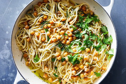 Image for Linguine With Crisp Chickpeas and Rosemary