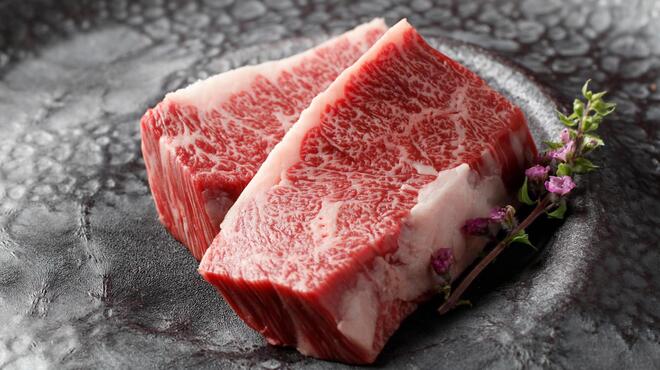 Wagyu Yakiniku Yakuniku - メイン写真: