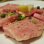 炭火焼肉レストラン フェ - 