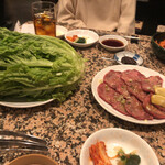 炭火焼肉レストラン フェ - 