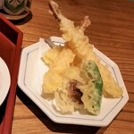 Koga - 天麩羅盛り合わせ。海老２、玉葱、椎茸、ビーマン。