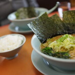 山岡家 - 味噌ラーメン（¥690税込み）+半ライス