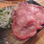 Sumibi Yakiniku Super Horumon Matsuyama Oguri Ten - 【特上ネギ塩タン＠１２００円】 見ただけで旨し♪