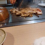 ステーキ宮川 - 串のうたれた肉