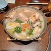 Hata goya Hanshin Nishinomiya Eki Ten - 骨付き鶏の胡麻味噌鍋