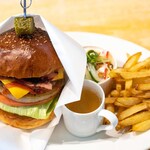 コージーズ - 2023.3 COZZY'S REAL BURGER（1,520円）