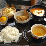 Manaamu Piisua - マッサマンカレーランチ　1100円