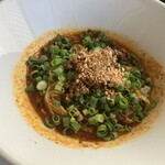 チャイナグリル マダムシェンロン 広島 - 汁なし担々麺