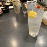 おでん・季節料理 萬よし - レモン酎ハイ