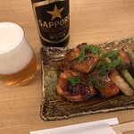 蕎麦屋香月 - 「サッポロ黒ラベル小瓶」（550圓）
「蕎麥屋の燒鳥」（1,000圓）。